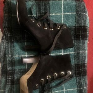 Sam & Libby Elegant Black Lace-Up Boots